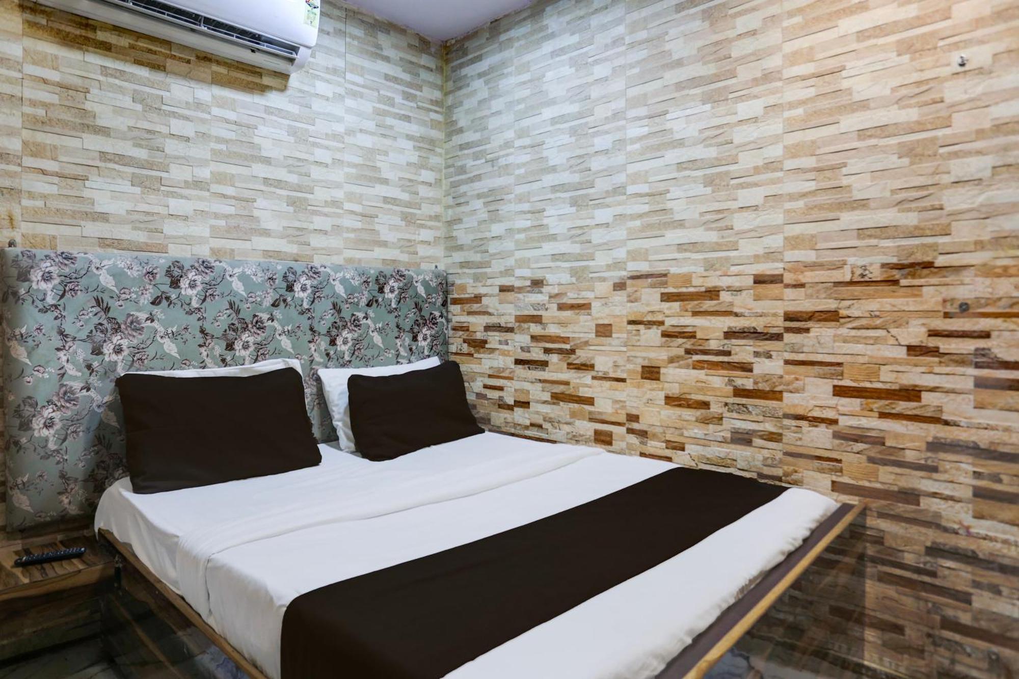 Hotel O Park View Делі Екстер'єр фото