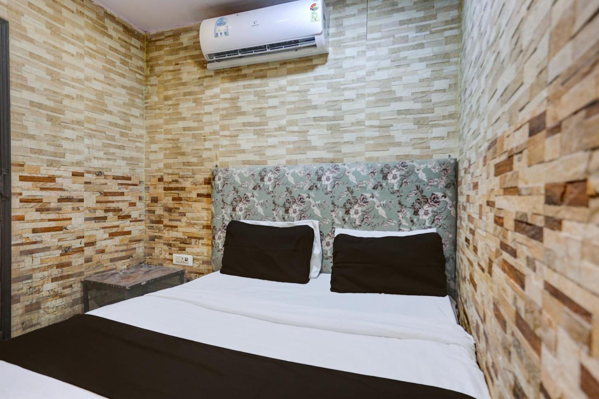 Hotel O Park View Делі Екстер'єр фото