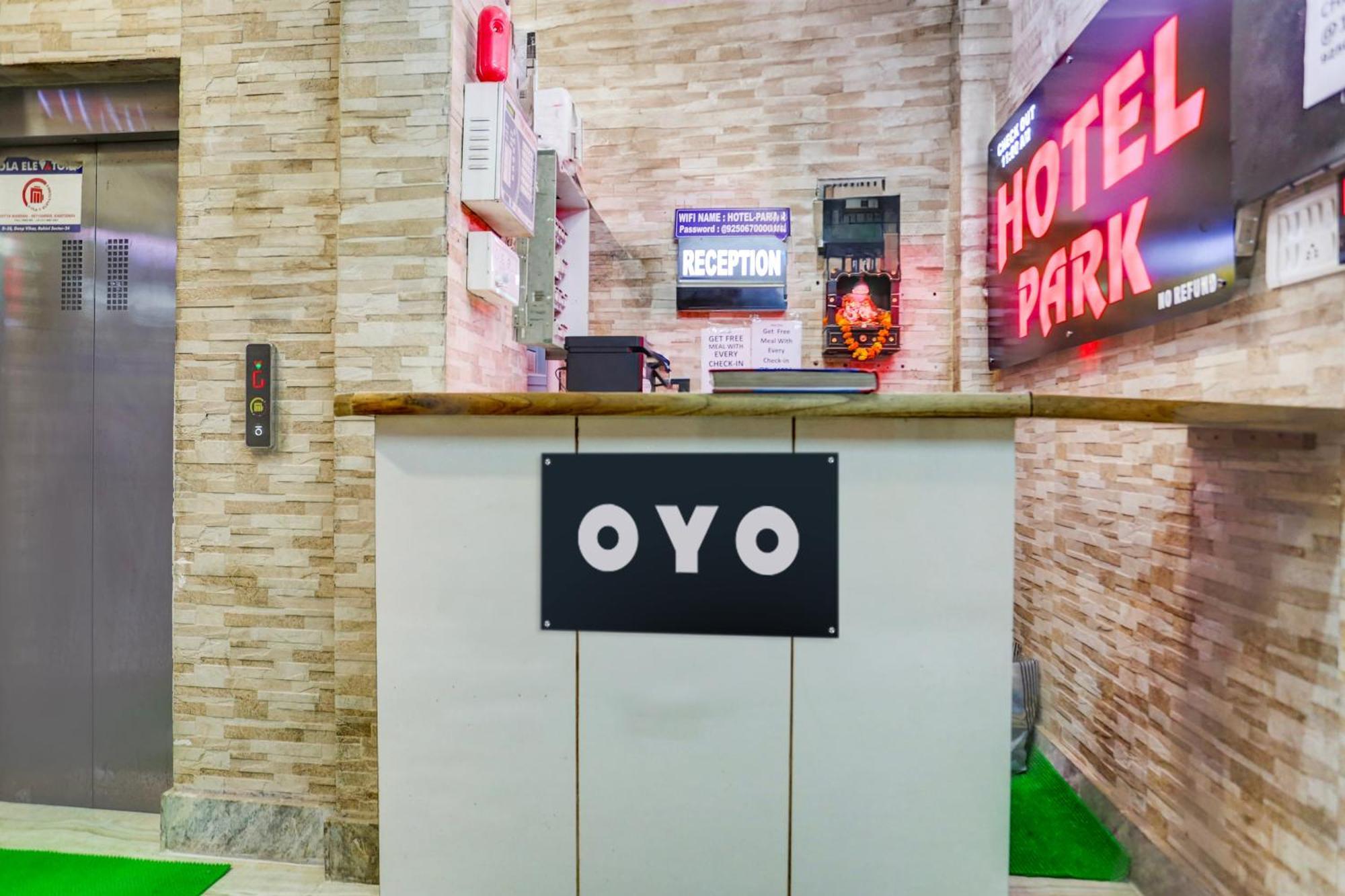 Hotel O Park View Делі Екстер'єр фото