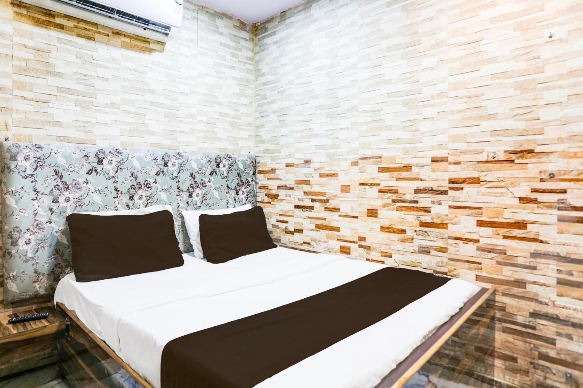 Hotel O Park View Делі Екстер'єр фото